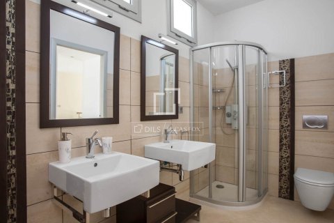 Villa for sale in Cabrils, Barcelona, Spain 6 bedrooms, 786 sq.m. No. 164607 - photo 22