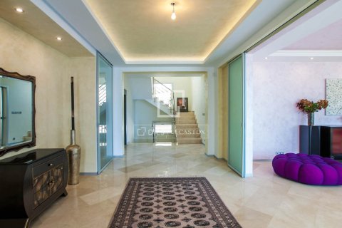 Villa for sale in Cabrils, Barcelona, Spain 6 bedrooms, 786 sq.m. No. 164607 - photo 16