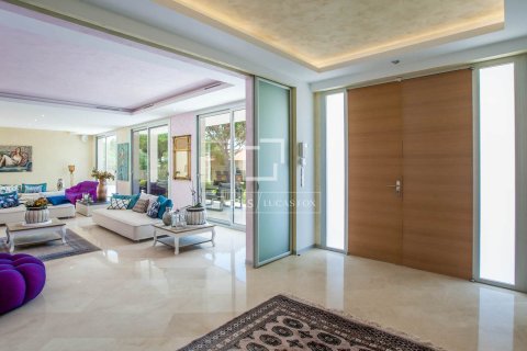 Villa for sale in Cabrils, Barcelona, Spain 6 bedrooms, 786 sq.m. No. 164607 - photo 15