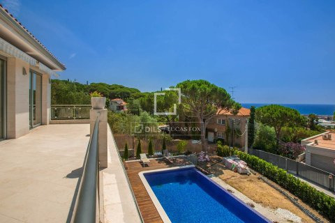 Villa for sale in Cabrils, Barcelona, Spain 6 bedrooms, 786 sq.m. No. 164607 - photo 26