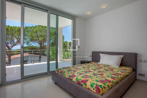Villa for sale in Cabrils, Barcelona, Spain 6 bedrooms, 786 sq.m. No. 164607 - photo 21
