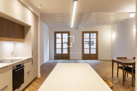 Продажа квартиры в Барселона, Испания 3 спальни, 125м2 №164610 - фото 7