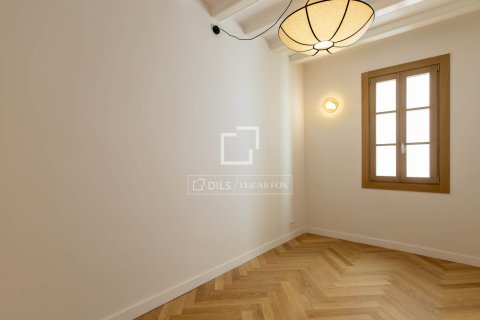 Продажа квартиры в Барселона, Испания 3 спальни, 125м2 №164610 - фото 23