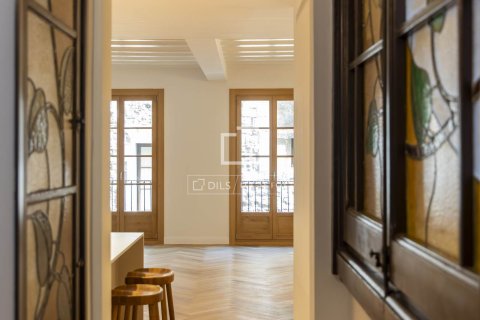 Продажа квартиры в Барселона, Испания 3 спальни, 125м2 №164610 - фото 14