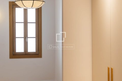 Продажа квартиры в Барселона, Испания 3 спальни, 125м2 №164610 - фото 25