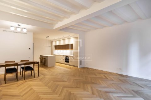 Продажа квартиры в Барселона, Испания 3 спальни, 125м2 №164610 - фото 6