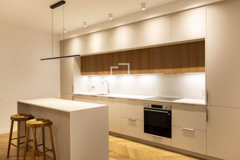 Продажа квартиры в Барселона, Испания 3 спальни, 125м2 №164610 - фото 8