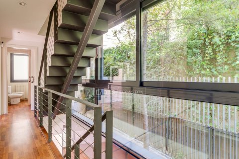 Willa w Barcelona, Hiszpania 5 sypialni, 313 mkw. nr 164606 – zdjęcie 12