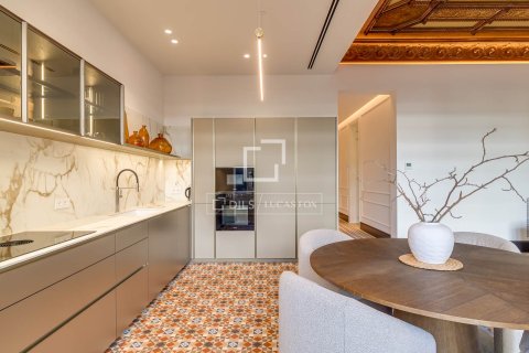 Huoneisto myytävänä Barcelona, Espanja, 3 makuuhuonetta, 194 m2 No. 164608 - kuva 6