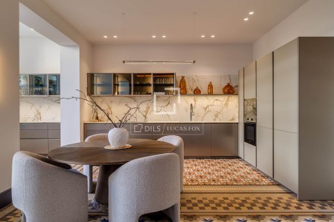 Huoneisto myytävänä Barcelona, Espanja, 3 makuuhuonetta, 194 m2 No. 164608 - kuva 7