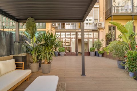 Huoneisto myytävänä Barcelona, Espanja, 3 makuuhuonetta, 194 m2 No. 164608 - kuva 15