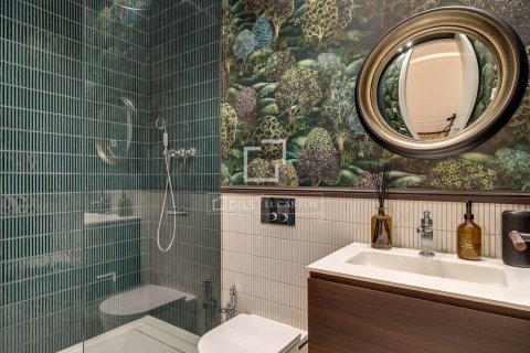 Huoneisto myytävänä Barcelona, Espanja, 3 makuuhuonetta, 194 m2 No. 164608 - kuva 19