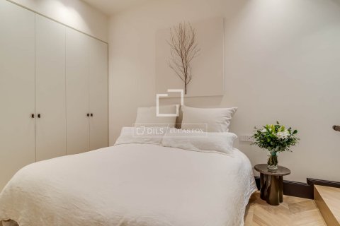 Huoneisto myytävänä Barcelona, Espanja, 3 makuuhuonetta, 194 m2 No. 164608 - kuva 23