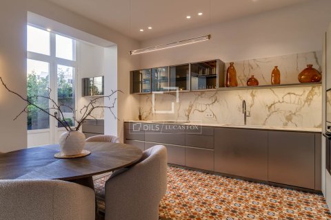 Huoneisto myytävänä Barcelona, Espanja, 3 makuuhuonetta, 194 m2 No. 164608 - kuva 9