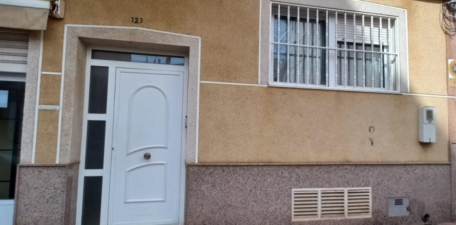 Casa Torrevieja, Alicante, Spagna 4 camere da letto, 87 mq. N° 99800