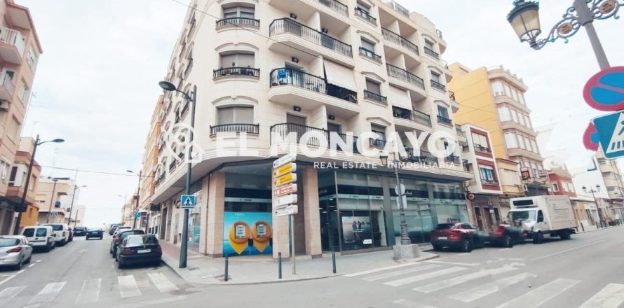 Ático en Guardamar del Segura, Alicante, España 4 dormitorios, 150 m2 No. 149075