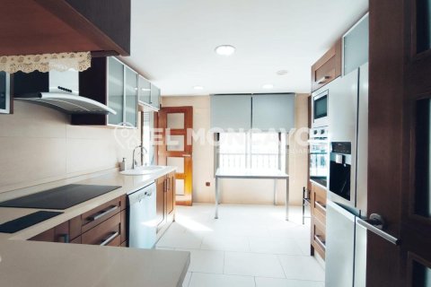 Ático en venta en Guardamar del Segura, Alicante, España 4 dormitorios, 150 m2 No. 149075 - foto 8