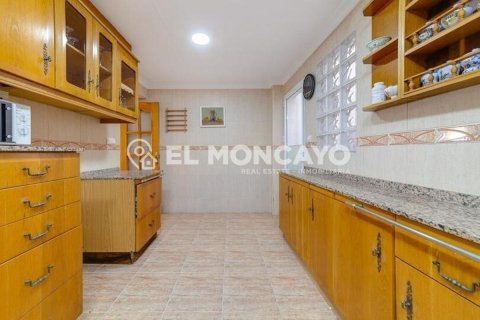 House for sale in Guardamar del Segura, Alicante, Spain 3 bedrooms, 106 sq.m. No. 149071 - photo 9