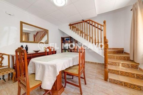 House for sale in Guardamar del Segura, Alicante, Spain 3 bedrooms, 106 sq.m. No. 149071 - photo 5