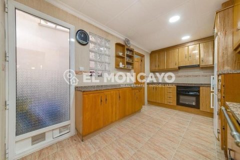 House for sale in Guardamar del Segura, Alicante, Spain 3 bedrooms, 106 sq.m. No. 149071 - photo 11