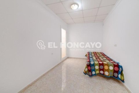House for sale in Guardamar del Segura, Alicante, Spain 3 bedrooms, 106 sq.m. No. 149071 - photo 20