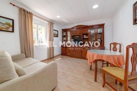 House for sale in Guardamar del Segura, Alicante, Spain 3 bedrooms, 106 sq.m. No. 149071 - photo 6