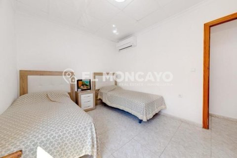 House for sale in Guardamar del Segura, Alicante, Spain 3 bedrooms, 106 sq.m. No. 149071 - photo 22