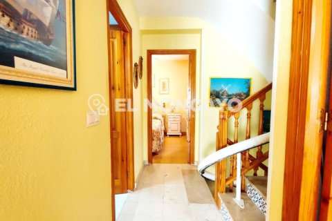 House à vendre à Guardamar del Segura, Alicante, Espagne, 4 chambres, 179 m2 No. 149069 - photo 23