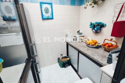 House à vendre à Guardamar del Segura, Alicante, Espagne, 4 chambres, 179 m2 No. 149069 - photo 15