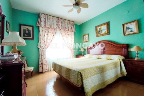 House à vendre à Guardamar del Segura, Alicante, Espagne, 4 chambres, 179 m2 No. 149069 - photo 30