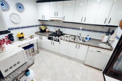 House à vendre à Guardamar del Segura, Alicante, Espagne, 4 chambres, 179 m2 No. 149069 - photo 14