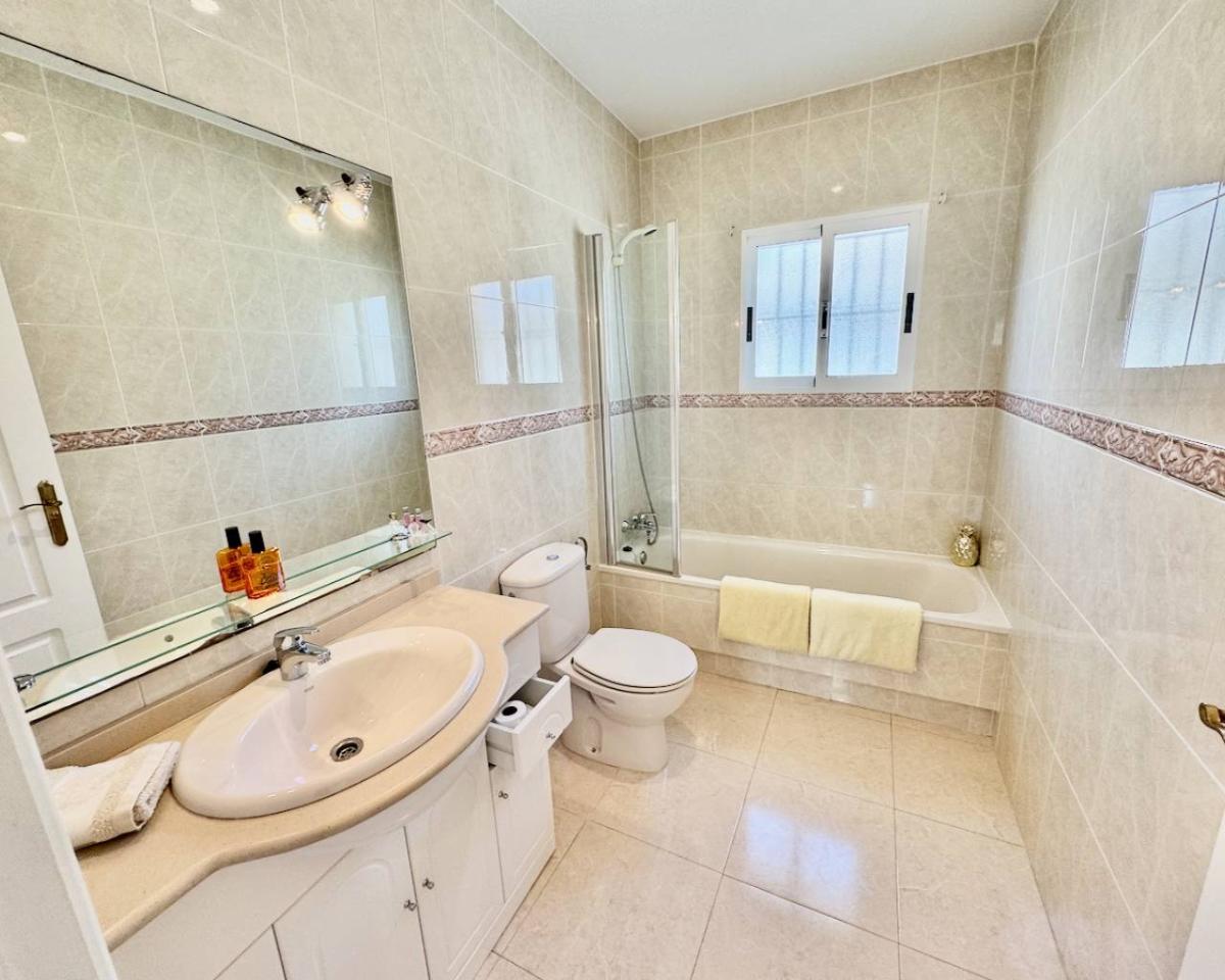 Villa à Benijofar, Alicante, Espagne 5 chambres,  No. 149074