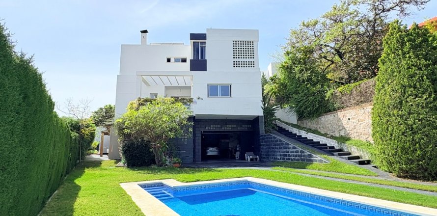 Villa Malaga, Spanien 4 Schlafzimmer, 422 m2 Nr. 119843