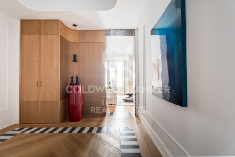 Apartament w Madrid, Hiszpania 3 sypialnie, 226 mkw. nr 158167 – zdjęcie 6