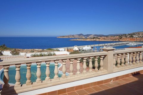 Villa for sale in Port Adriano, Mallorca, Spain 4 bedrooms, 256 sq.m. No. 182117 - photo 12