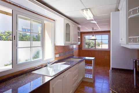 Villa for sale in Port Adriano, Mallorca, Spain 4 bedrooms, 256 sq.m. No. 182117 - photo 9