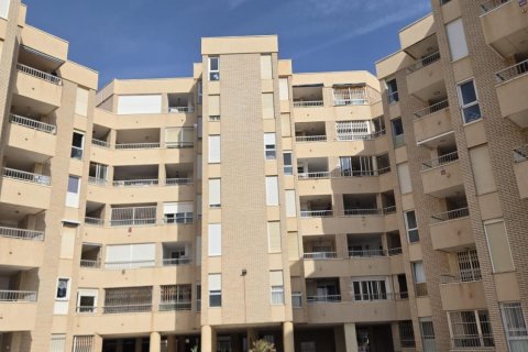 Продажа квартиры в Торревьеха, Аликанте, Испания 2 спальни, 90м2 №182128 - фото 2