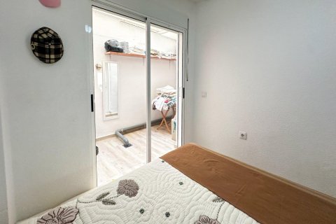 Huoneisto myytävänä Torrevieja, Alicante, Espanja, 2 makuuhuonetta, 64 m2 No. 164913 - kuva 16