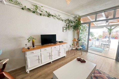 Huoneisto myytävänä Torrevieja, Alicante, Espanja, 2 makuuhuonetta, 64 m2 No. 164913 - kuva 6
