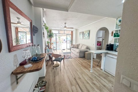 Huoneisto Torrevieja, Alicante, Espanja 2 makuuhuonetta, 64 m2 No. 164913