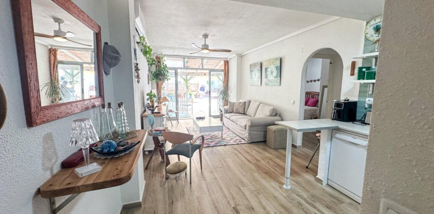 Huoneisto Torrevieja, Alicante, Espanja 2 makuuhuonetta, 64 m2 No. 164913