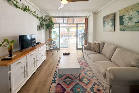 Huoneisto myytävänä Torrevieja, Alicante, Espanja, 2 makuuhuonetta, 64 m2 No. 164913 - kuva 5