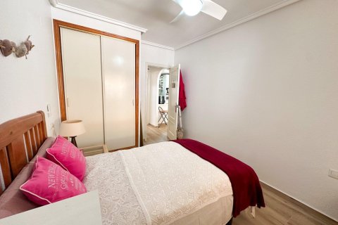 Huoneisto myytävänä Torrevieja, Alicante, Espanja, 2 makuuhuonetta, 64 m2 No. 164913 - kuva 12