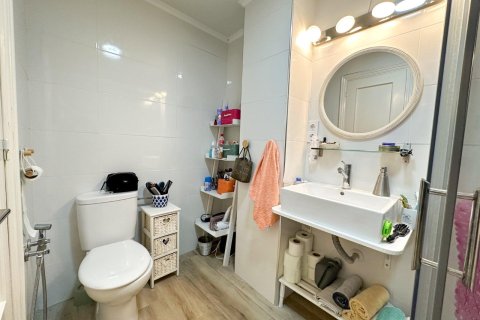 Huoneisto myytävänä Torrevieja, Alicante, Espanja, 2 makuuhuonetta, 64 m2 No. 164913 - kuva 14