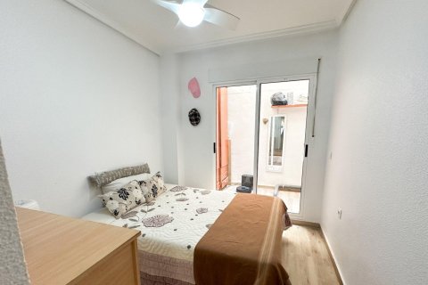 Huoneisto myytävänä Torrevieja, Alicante, Espanja, 2 makuuhuonetta, 64 m2 No. 164913 - kuva 15