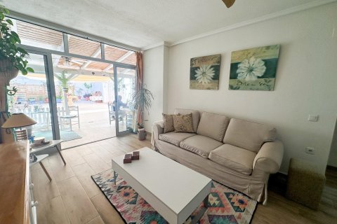 Huoneisto myytävänä Torrevieja, Alicante, Espanja, 2 makuuhuonetta, 64 m2 No. 164913 - kuva 8