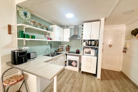 Huoneisto myytävänä Torrevieja, Alicante, Espanja, 2 makuuhuonetta, 64 m2 No. 164913 - kuva 19