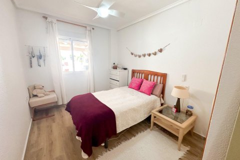 Huoneisto myytävänä Torrevieja, Alicante, Espanja, 2 makuuhuonetta, 64 m2 No. 164913 - kuva 10
