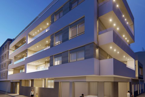 Huoneisto myytävänä Torrevieja, Alicante, Espanja, 2 makuuhuonetta, 85 m2 No. 137296 - kuva 11