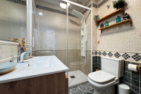 Penthouse w Torrevieja, Alicante, Hiszpania 2 sypialnie, 79 mkw. nr 143911 – zdjęcie 18